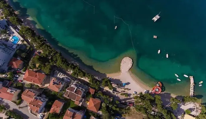 Bellissima By The Sea